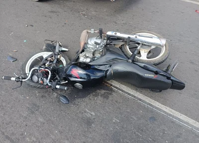 Motocicleta da vítima ficou destruída