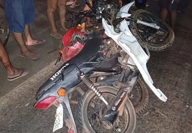 Motocicletas envolvidas no acidente na BR 343 em Campo Maior