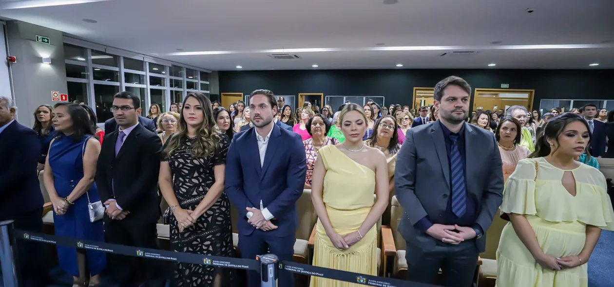 Presentes na posse da desembargadora Lucicleide