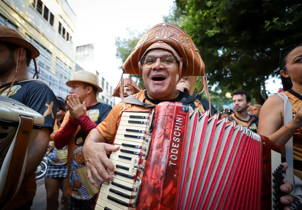 Procissão celebra tradição e cultura nordestina