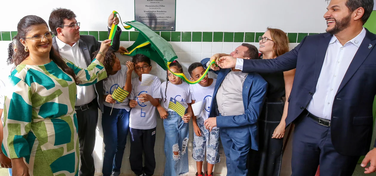 Rafael Fonteles e Washington Bonfim inauguram reforma do CAS