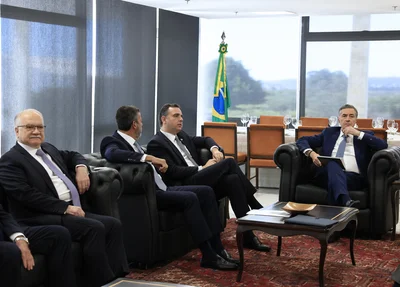 Reunião com autoridades dos Três Poderes na sede do STF