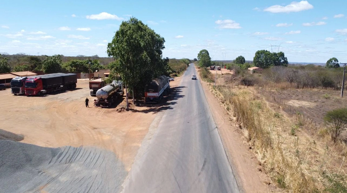 Rodovia que liga Canto do Buriti a Eliseu Martins recebe melhorias