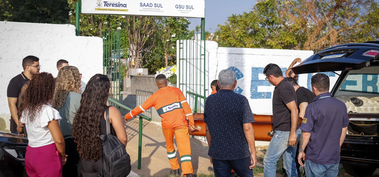 Sepultamento do primo do secretário Michel Saldanha