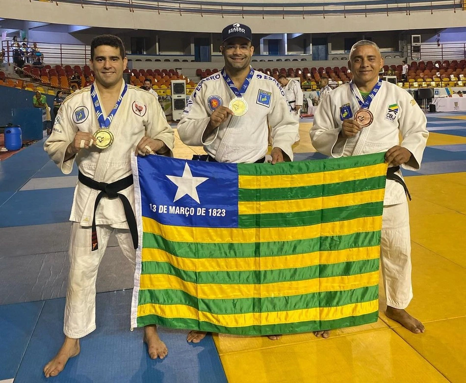 Soldado Stanley Torres com mais uma medalha