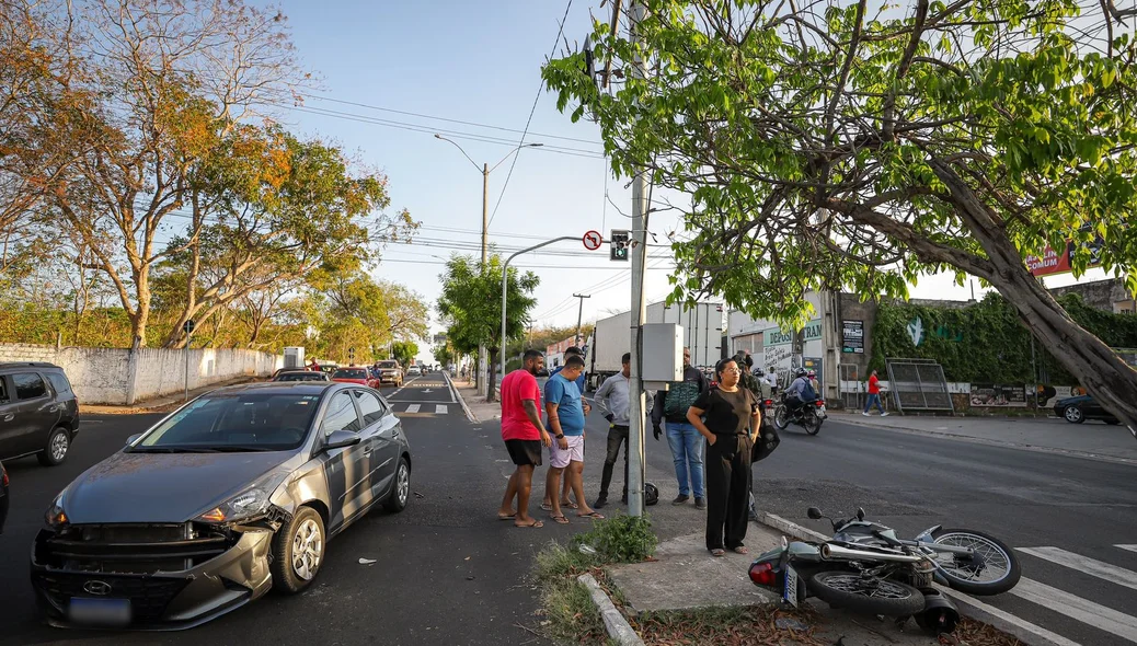 Acidente aconteceu na Avenida Presidente Kennedy