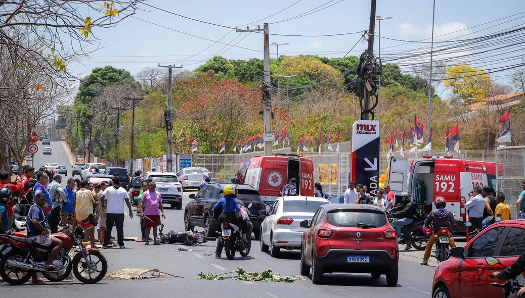 Acidente ocorreu na Avenida Zequinha Freire