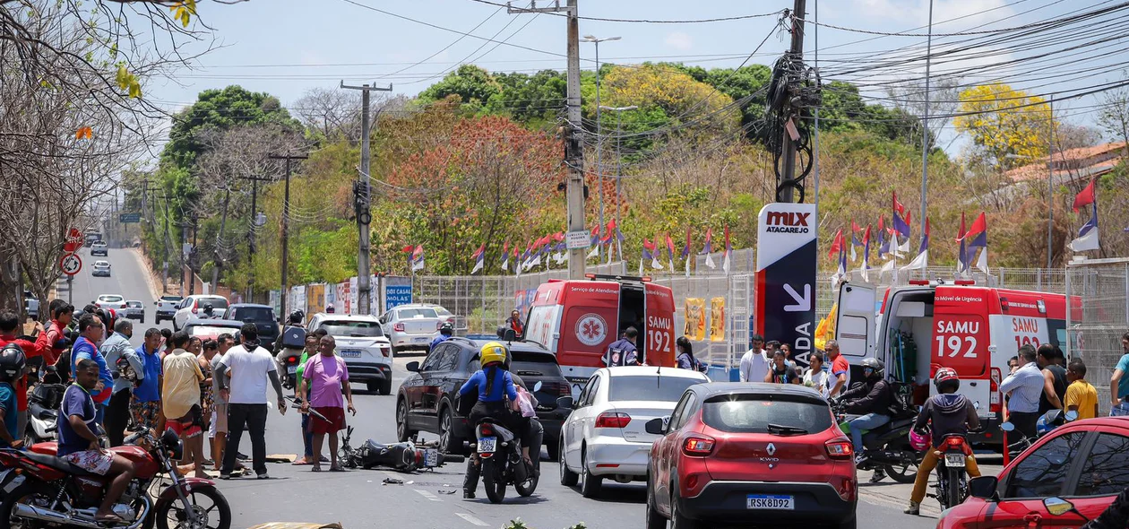 Acidente ocorreu na Avenida Zequinha Freire