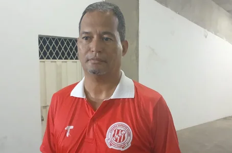 Alexandre Lima, técnico do Caiçara