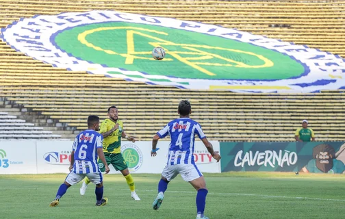 Atlético Piauiense e Comercial se enfrentaram no Albertão neste sábado