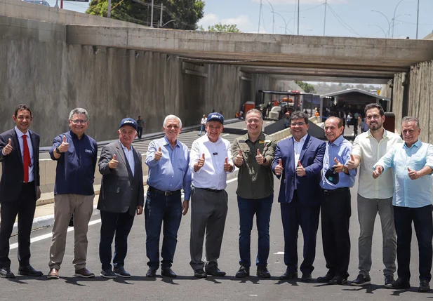 Autoridades prestigiam inauguração do rebaixamento da Avenida João XXIII em Teresina