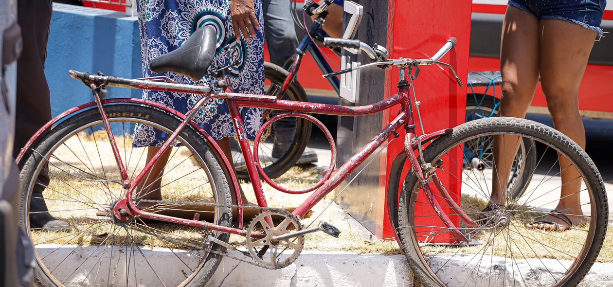 Bicicleta da vítima ficou destruída