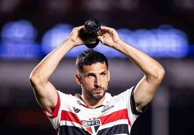 Calleri em jogo pelo São Paulo