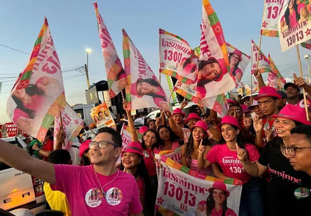 Candidata Iasminne Pinheiro participa de “arrastão” na zona Norte de Teresina