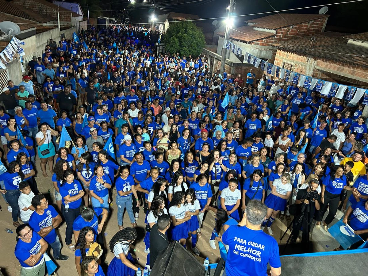 Candidato Gutinho realiza comício e reúne 4 mil pessoas em Curimatá