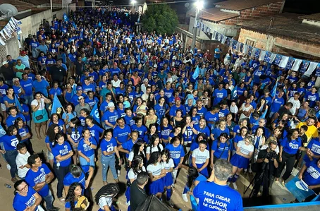 Candidato Gutinho realiza comício e reúne 4 mil pessoas em Curimatá