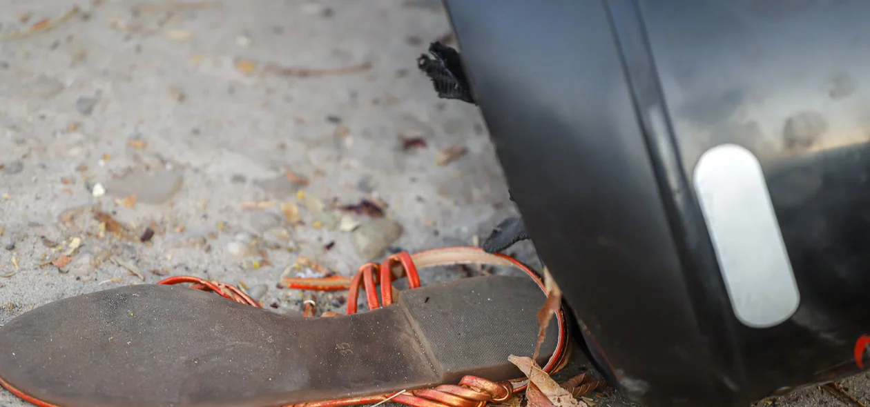 Capacete da vítima sacou no acidente