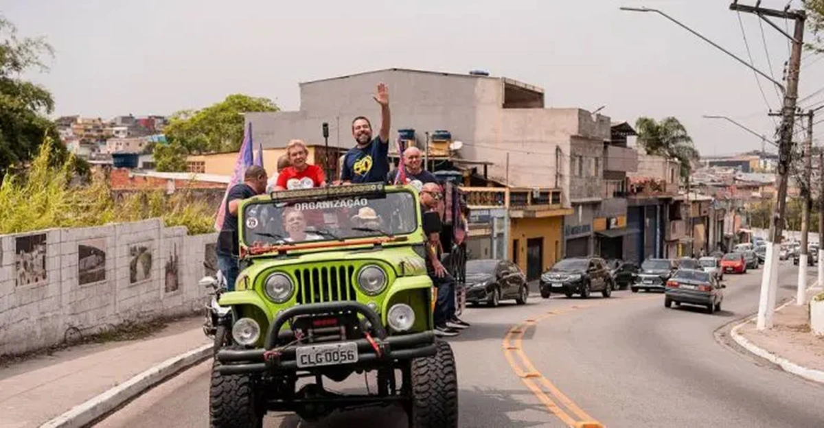 Carreata de Guilherme Boulos em SP tem baixa adesão