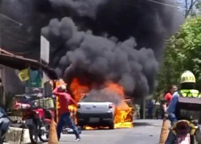 Carro pegou fogo no bairro Bela Vista