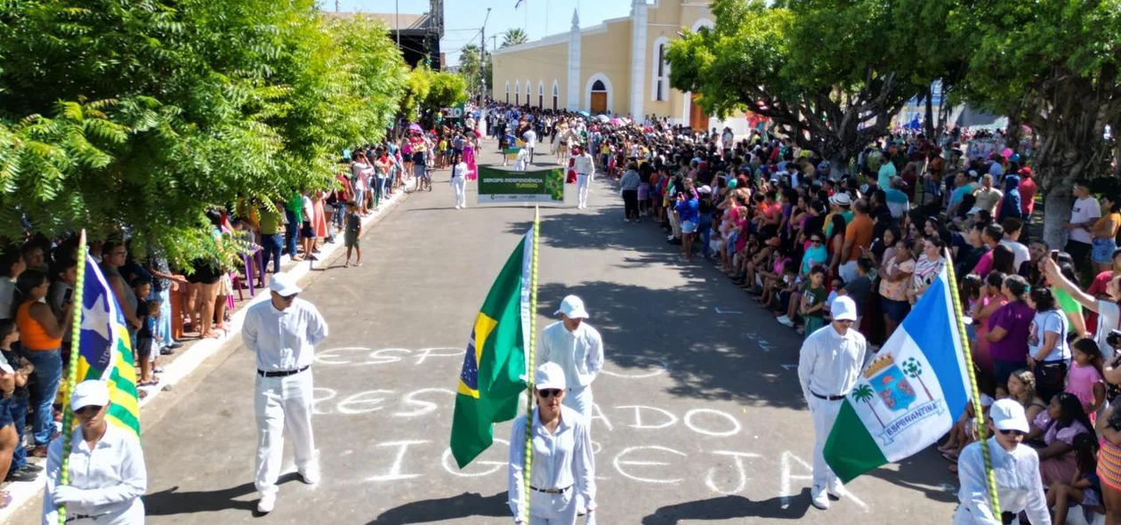 Cidade de Esperantina celebra o 7 de setembro com desfile cívico