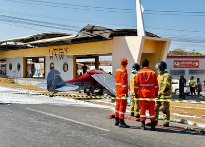 Corpo de Bombeiros no local