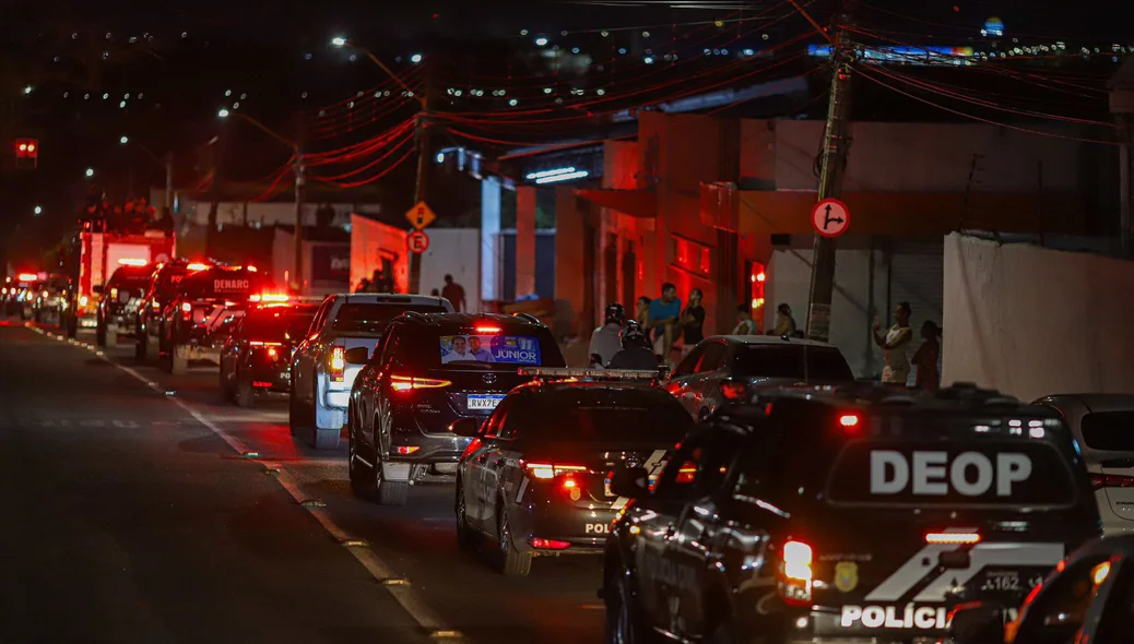 Cortejo passa na zona sul de Teresina