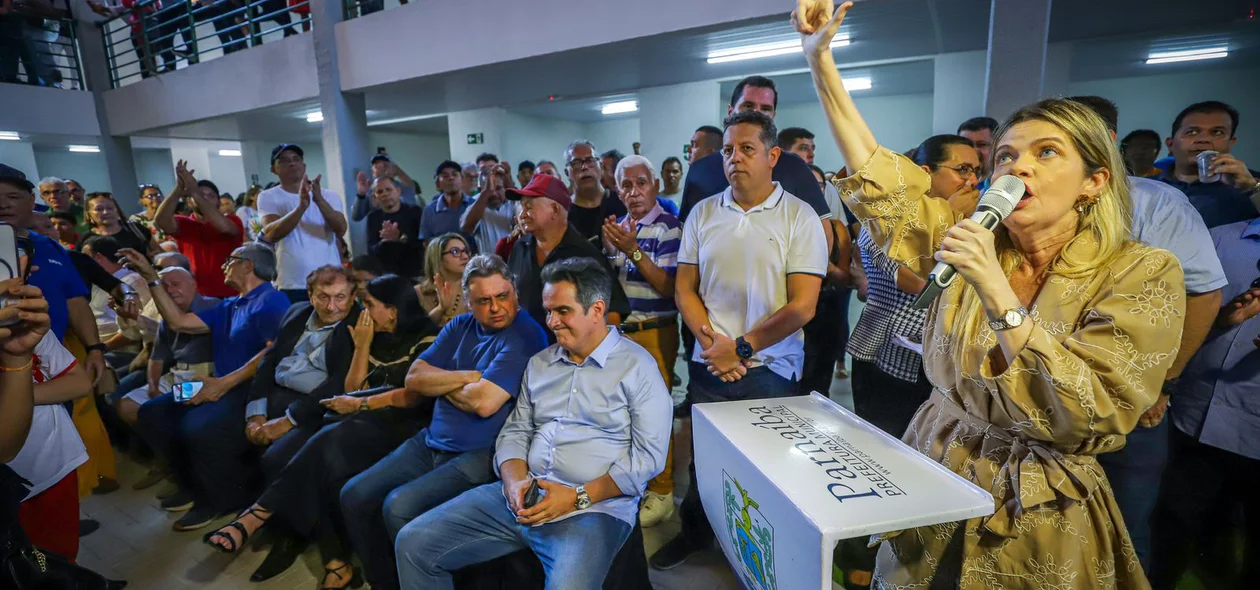 Deputada Gracinha Mão Santa discursando na inauguração