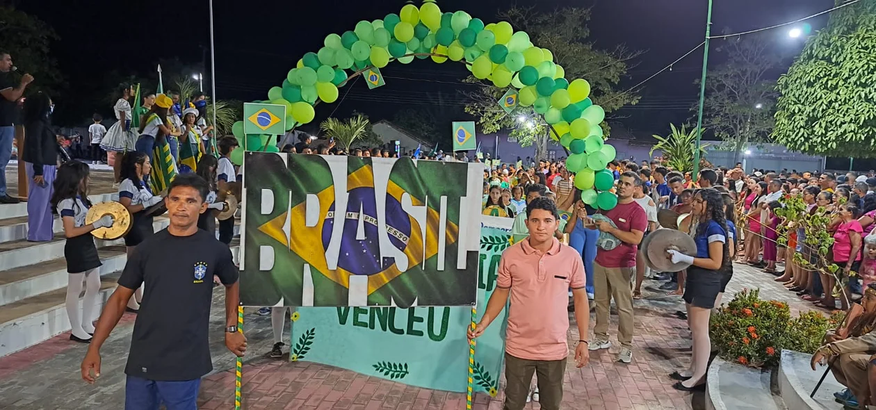 Desfile cívico de 2024