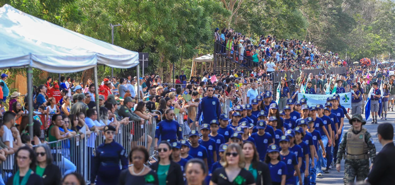 Desfile do 7 de Setembro em comemoração aos 202 anos da independência