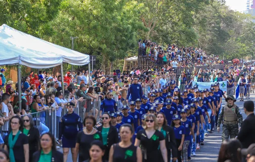 Desfile do 7 de Setembro em comemoração aos 202 anos da independência