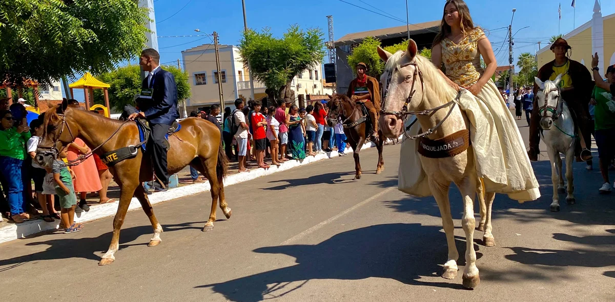 Desfile ocorreu no Centro da cidade