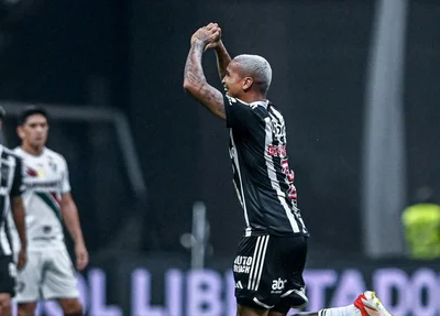 Deyverson marcou os dois gols do Atlético Mineiro