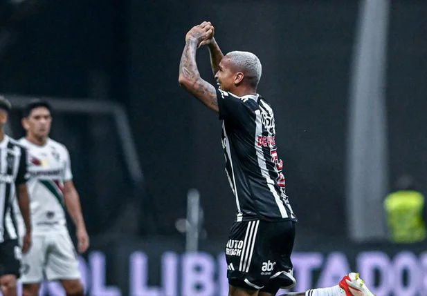 Deyverson marcou os dois gols do Atlético Mineiro