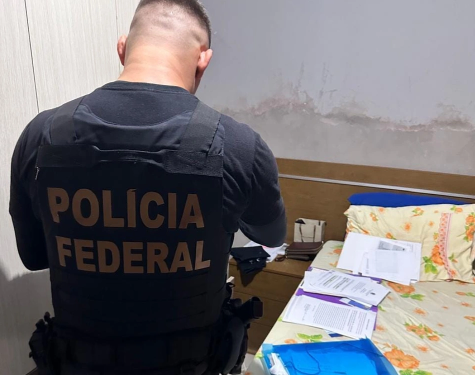 Documentos apreendidos pela Polícia Federal no Maranhão