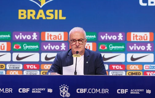 Dorival anunciando convocados para jogo contra o Chile e Peru pelas Eliminatórias