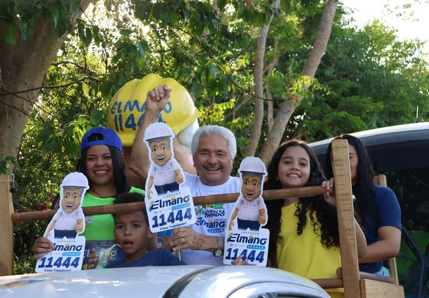 Elmano Férrer em carreata na zona sudeste de Teresina