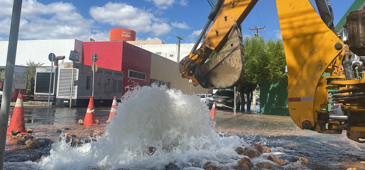 Equipe da Águas de Teresina está no local