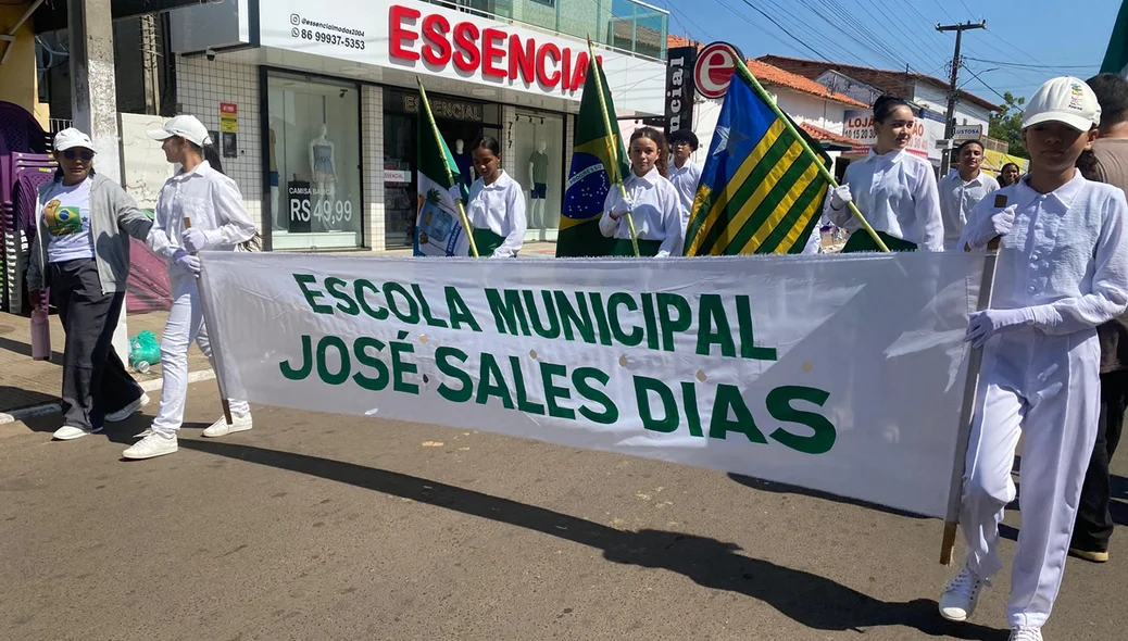 Escolas municipais se apresentaram