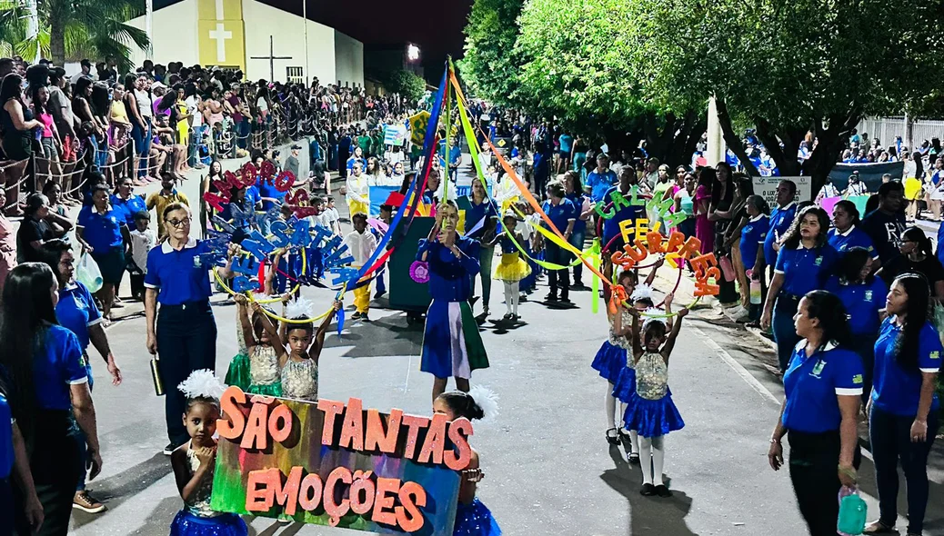 Escolas participaram do desfile