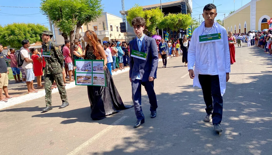 Estudantes se apresentaram