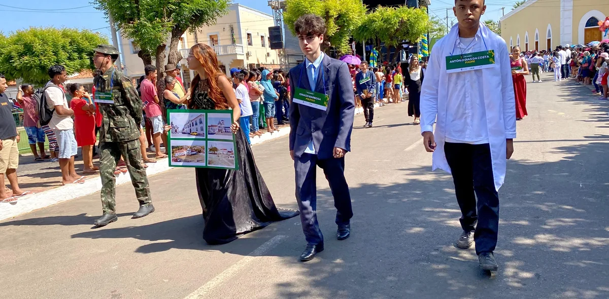 Estudantes se apresentaram