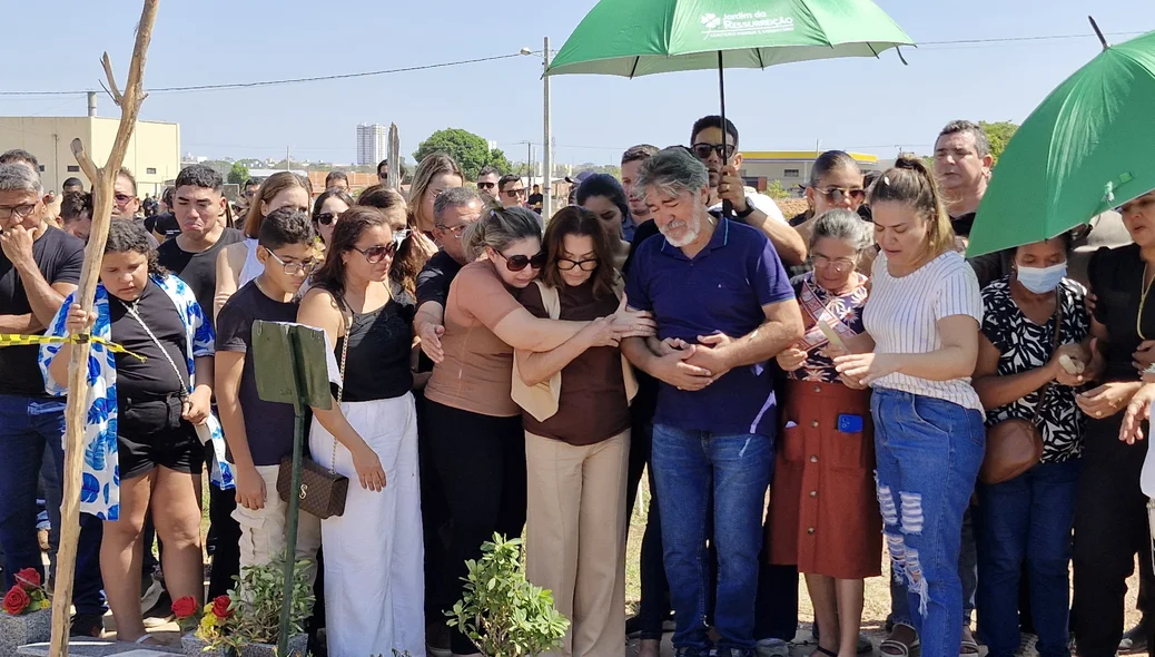 Familiares se despedem de Marcelo