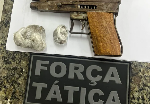 Homem é preso com arma, munições e drogas em Timon