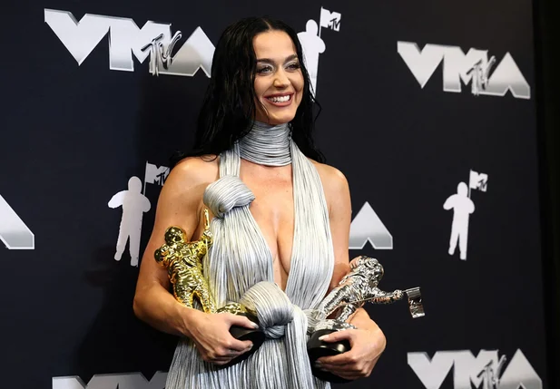 Katy Perry se apresenta no palco durante o MTV Video Music Awards de 2024 na UBS Arena em 11 de setembro de 2024 em Elmont, Nova York