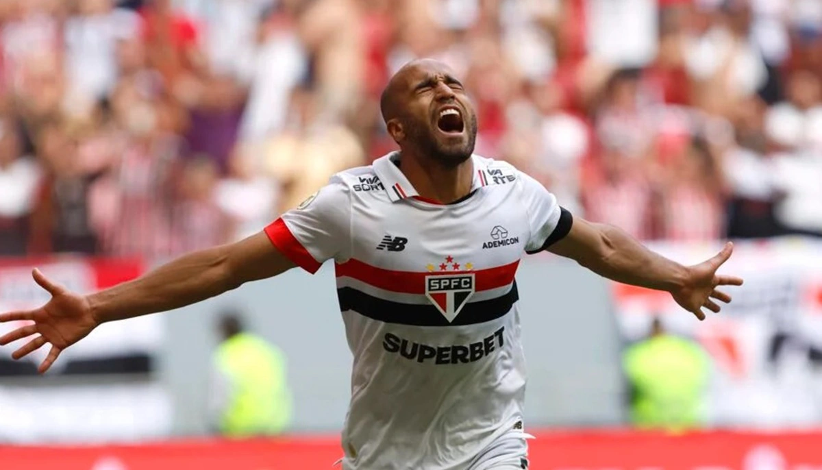 Lucas Moura marcou para o São Paulo no clássico Majestoso