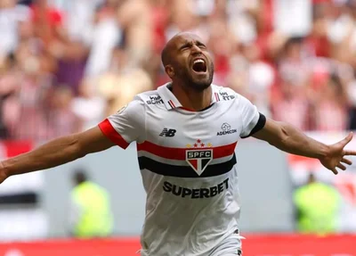 Lucas Moura marcou para o São Paulo no clássico Majestoso