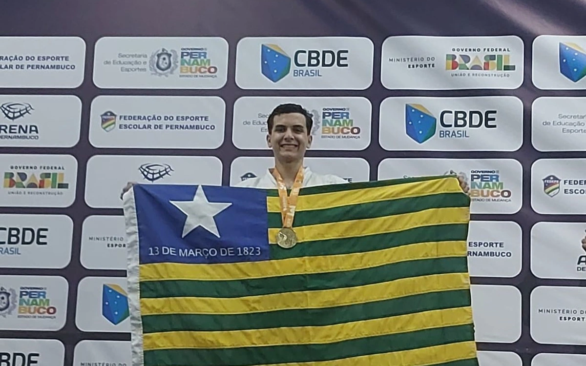 Luiz Gustavo, de 14 anos, conquista o ouro nos JEBs