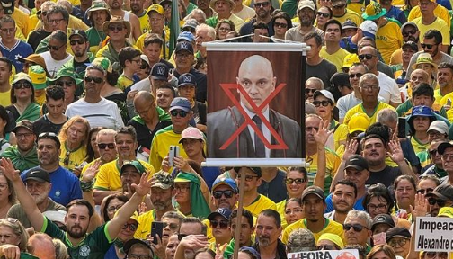 Manifestação contra Alexandre de Moraes na Avenida Paulista