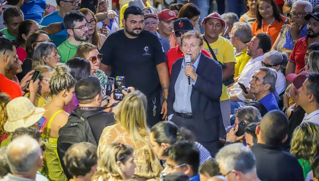 Mão Santa inaugurou o Shopping Popular Silvio Santos