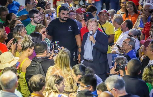 Mão Santa inaugurou o Shopping Popular Silvio Santos